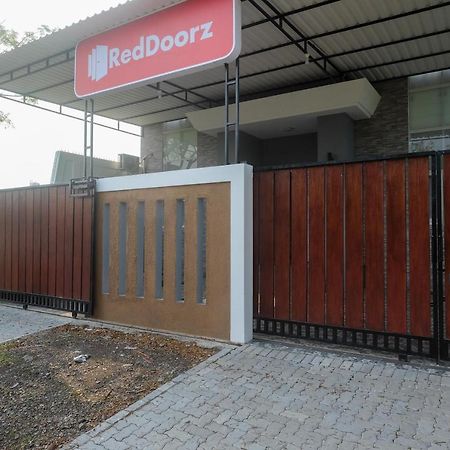 Reddoorz Near Kawasan Bandara Ahmad Yani Semarang 2酒店 外观 照片