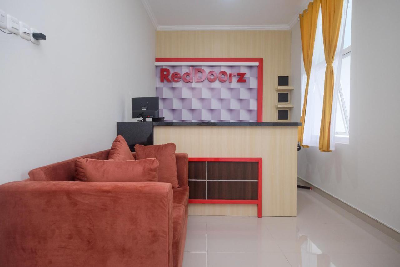 Reddoorz Near Kawasan Bandara Ahmad Yani Semarang 2酒店 外观 照片