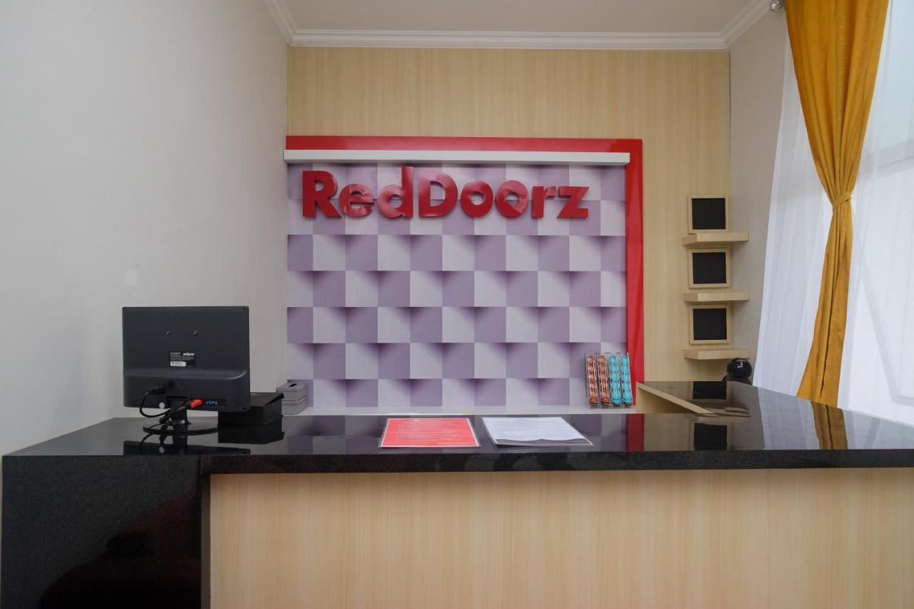 Reddoorz Near Kawasan Bandara Ahmad Yani Semarang 2酒店 外观 照片