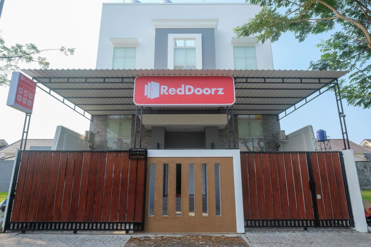 Reddoorz Near Kawasan Bandara Ahmad Yani Semarang 2酒店 外观 照片