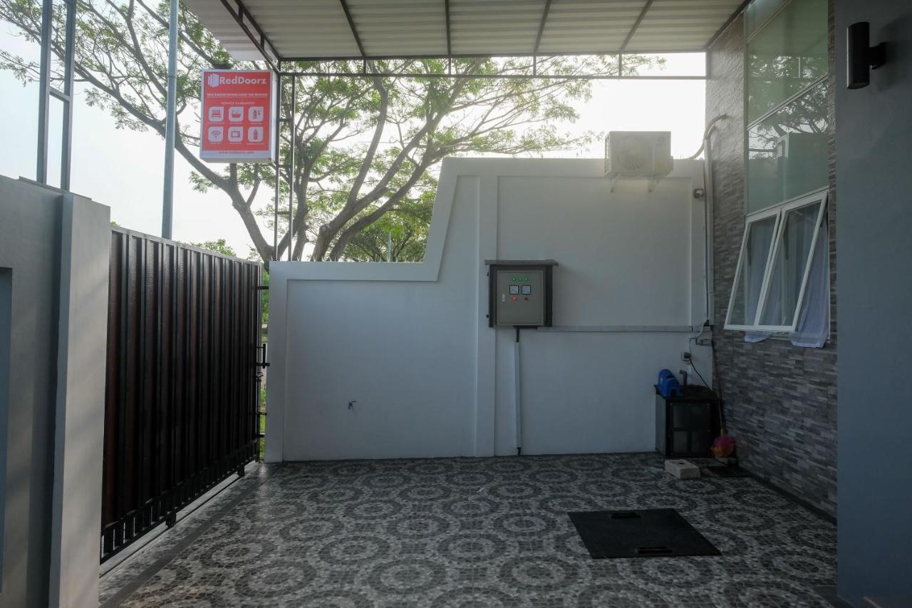 Reddoorz Near Kawasan Bandara Ahmad Yani Semarang 2酒店 外观 照片